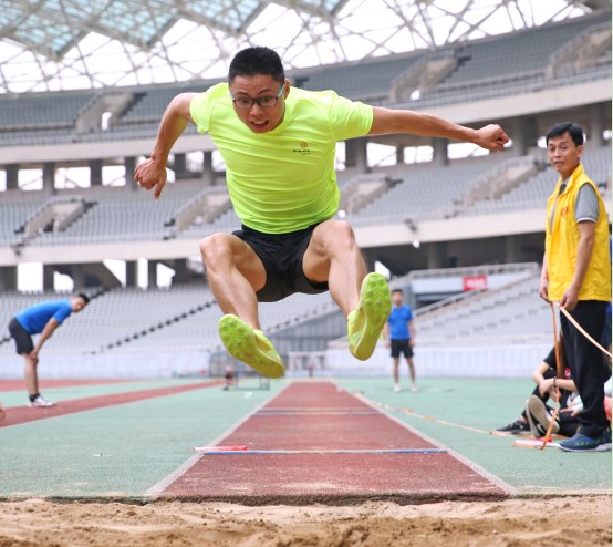 1526264940119034.jpg 比出-4.jpg